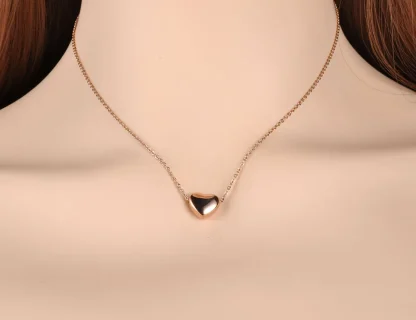 Simplicity Necklace with Heart Pendant - Image 4