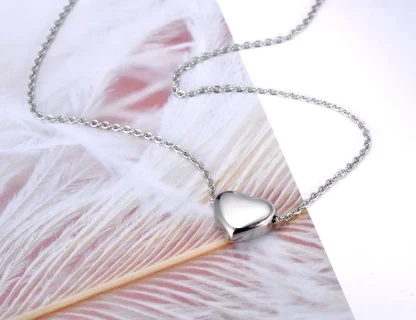 Simplicity Necklace with Heart Pendant - Image 3