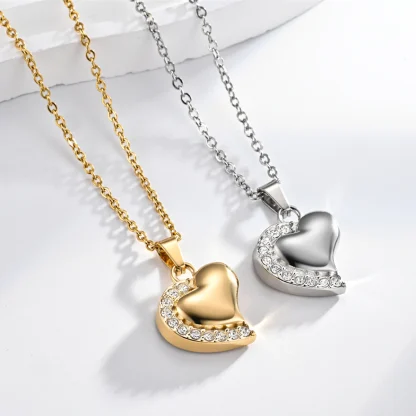Luxury Necklace with Wavy Heart Pendant - Image 3