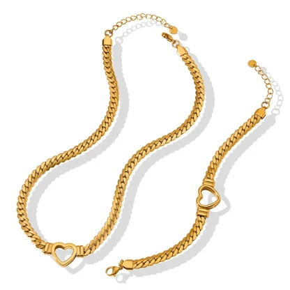 Curb Chain Necklace with Heart Pendant - Image 10