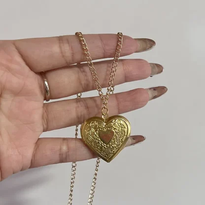 Retro Necklace with Heart Locket Pendant - Image 3