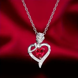 Giftable Necklace with Heart and Rose Decor