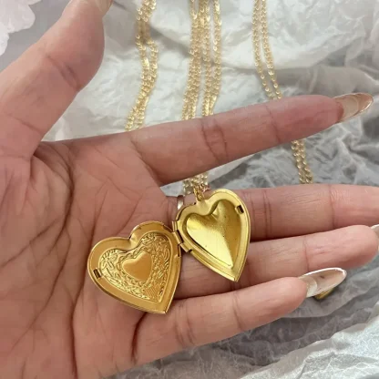 Retro Necklace with Heart Locket Pendant