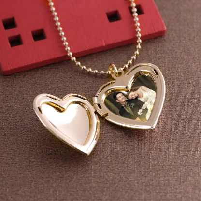 Shiny Necklace with Locket Heart Pendant